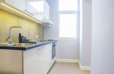 Alquiler de un espacioso apartamento de 2 habitaciones, 67 m², centro de la ciudad, Belgrado, Serbia